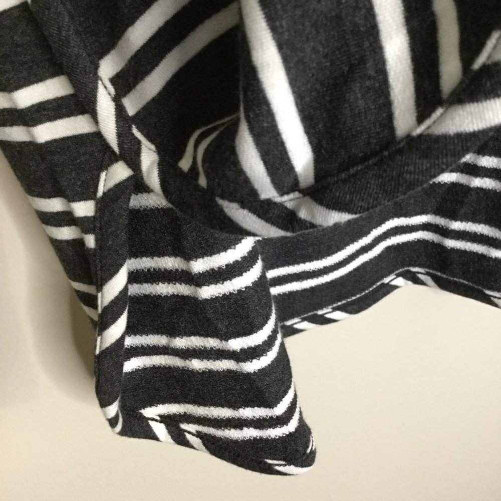 Market & Spruce Zansia Curved Hem French Terry Knit Top for Stitch Fix - Picture 4 of 7